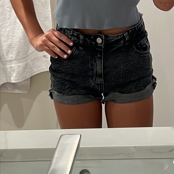 Pac Sun Black Jean Shorts - Picture 3 of 4